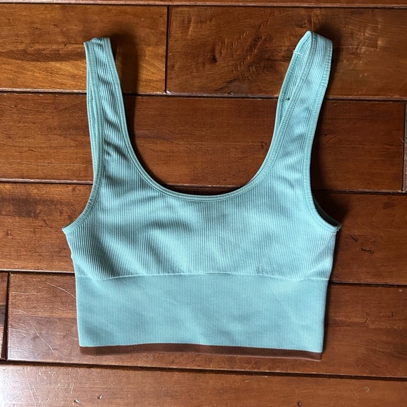 Outdoor Voices Sports Bra - Picture 2 of 3